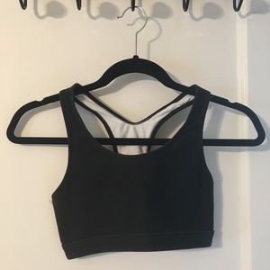 Black sports bra